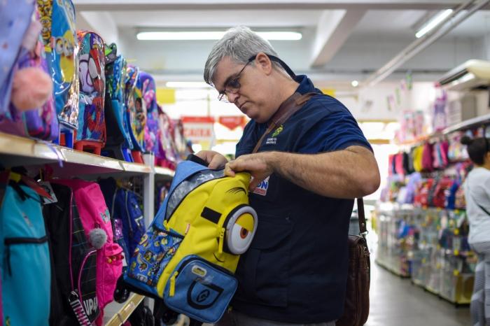 Volta às Aulas: Procon-AM explica regras para lista de material escolar