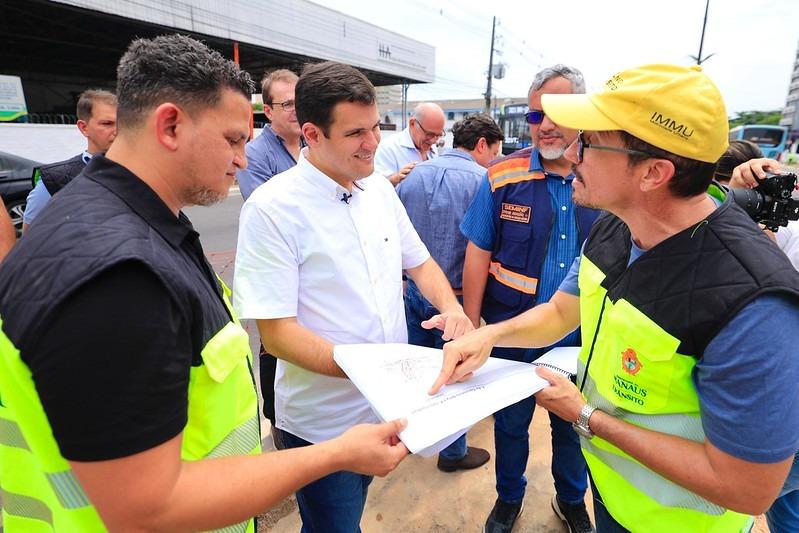 Renato Júnior anuncia 19 intervenções para redução de semáforos e tempo de espera em Manaus 
