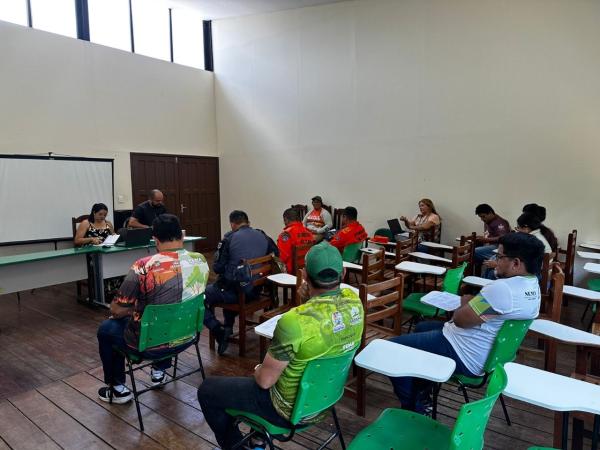 Órgãos de fiscalização discutem estratégias contra maus-tratos a animais