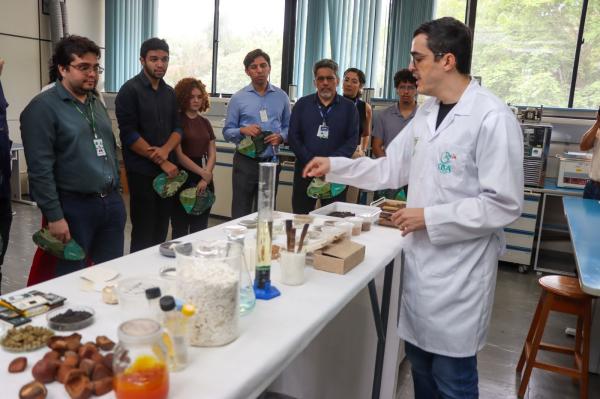 Representante dos EUA visita Amazonas para reforçar parcerias estratégicas