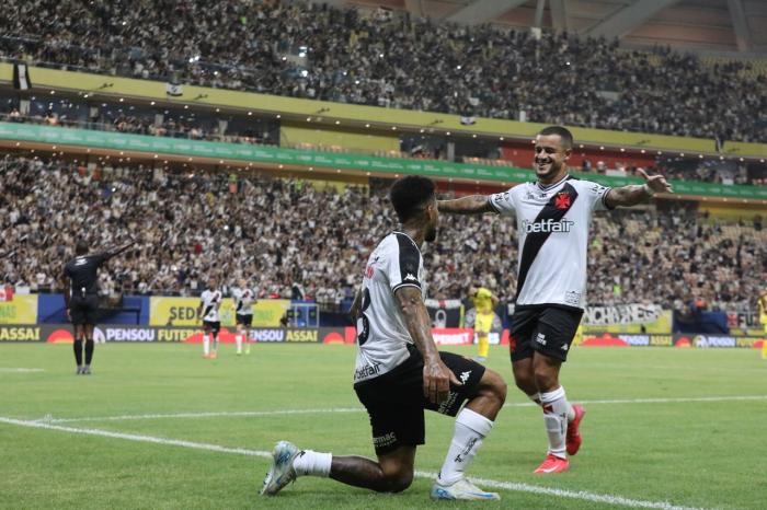 Vasco e Madureira atraem mais de 17 mil torcedores à Arena da Amazônia pelo Carioca Vasco e Madureira atraem mais de 17 mil torcedores à Arena da Amazônia pelo Carioca
