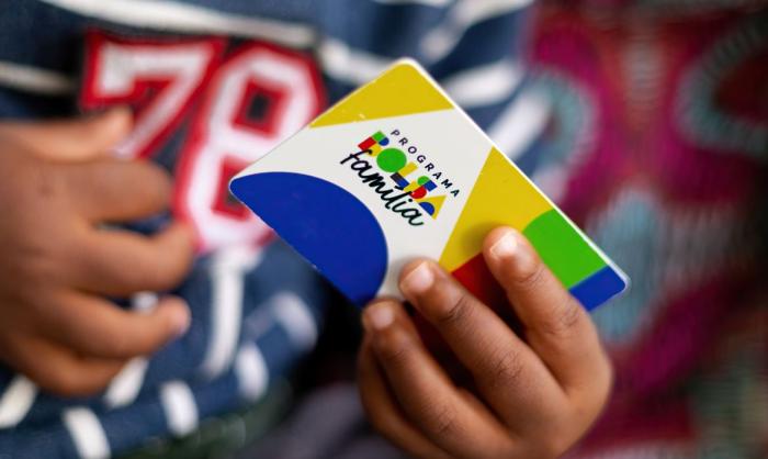 Caixa anuncia pagamento de Bolsa Família a beneficiários com NIS Caixa anuncia pagamento de Bolsa Família a beneficiários com NIS
