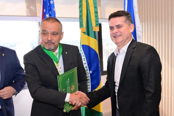 David Almeida visita presidente do TJ-AM, desembargador Jomar Fernandes