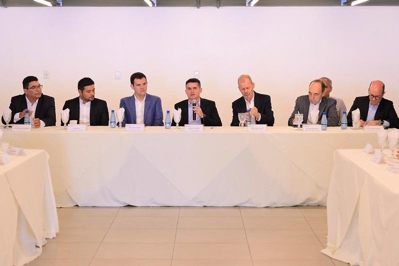 David Almeida busca parcerias com Banco Mundial e IFC para projetos em Manaus