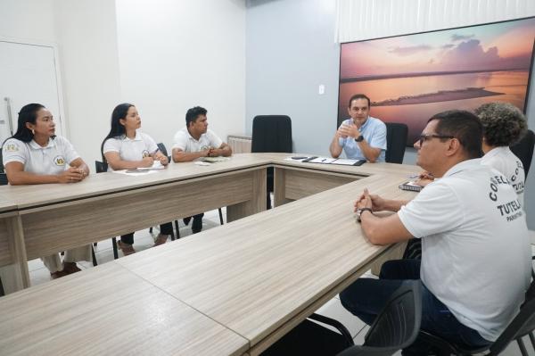 Prefeito Mateus Assayag e Conselho Tutelar de Parintins alinham ações de proteção e apoio à comunidade