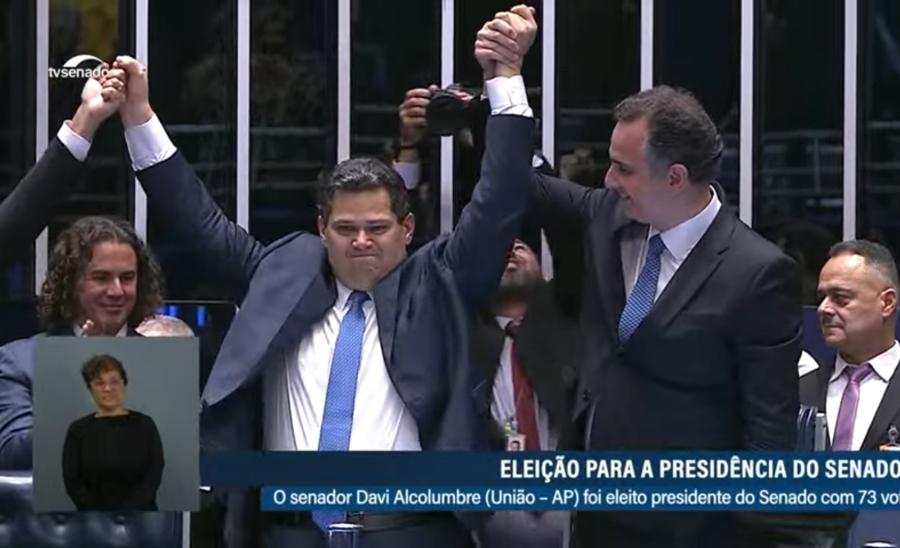 Davi Alcolumbre é eleito presidente do Senado com 73 votos com apoio de Omar Aziz