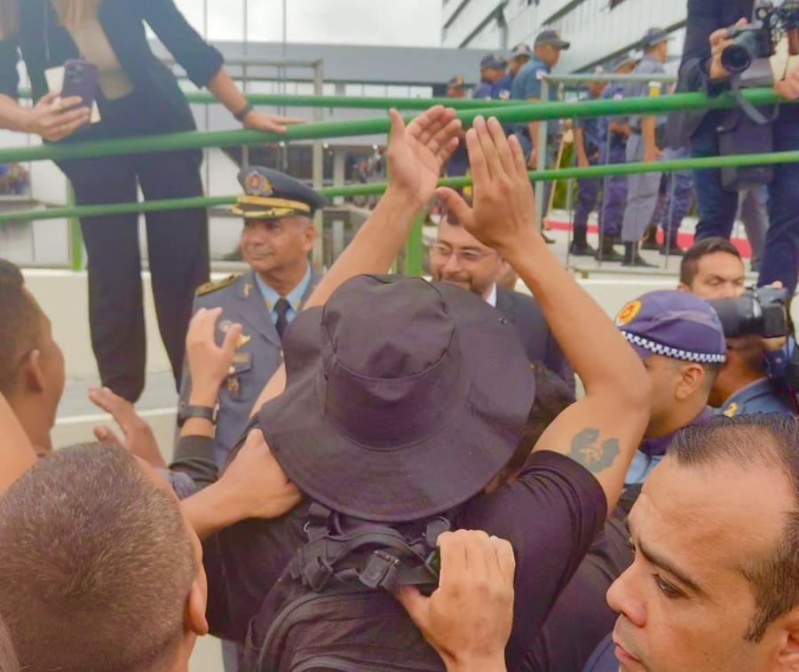 Wilson Lima é ovacionado por aprovados em concurso público ao anunciar nova convocação