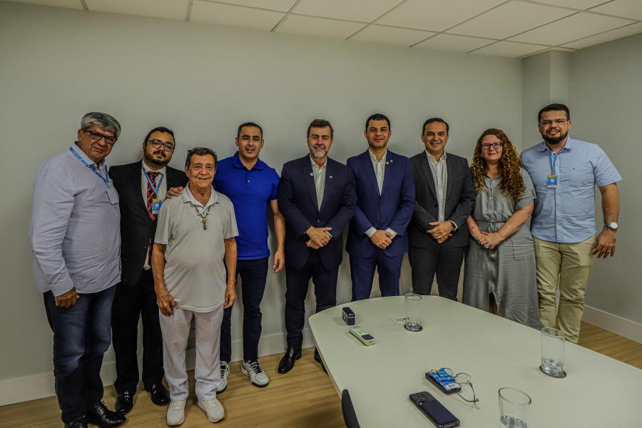 Parintins 2025: Embratur garante apoio na divulgação internacional do Festival Folclórico