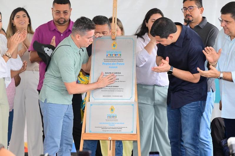 David Almeida inaugura 12ª unidade do 'Prato do Povo' na Feira da Panair