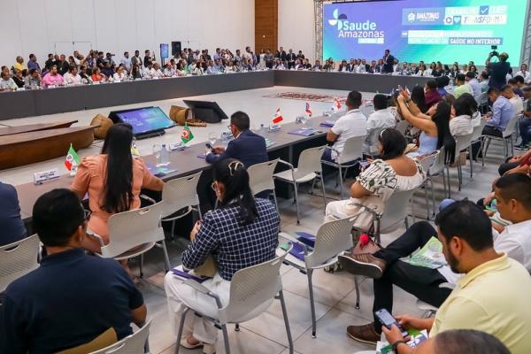 Governo do Amazonas e Cosems reúnem secretários municipais de saúde para alinhar políticas públicas