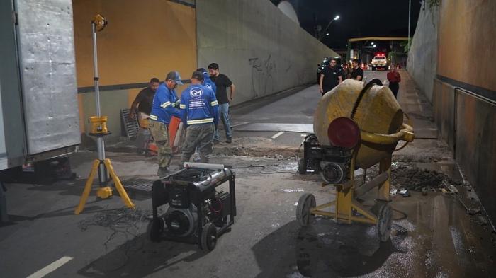 Prefeitura de Manaus conclui instalação de tampas no viaduto Roberto Campos, no São Jorge Prefeitura de Manaus conclui instalação de tampas no viaduto Roberto Campos, no São Jorge