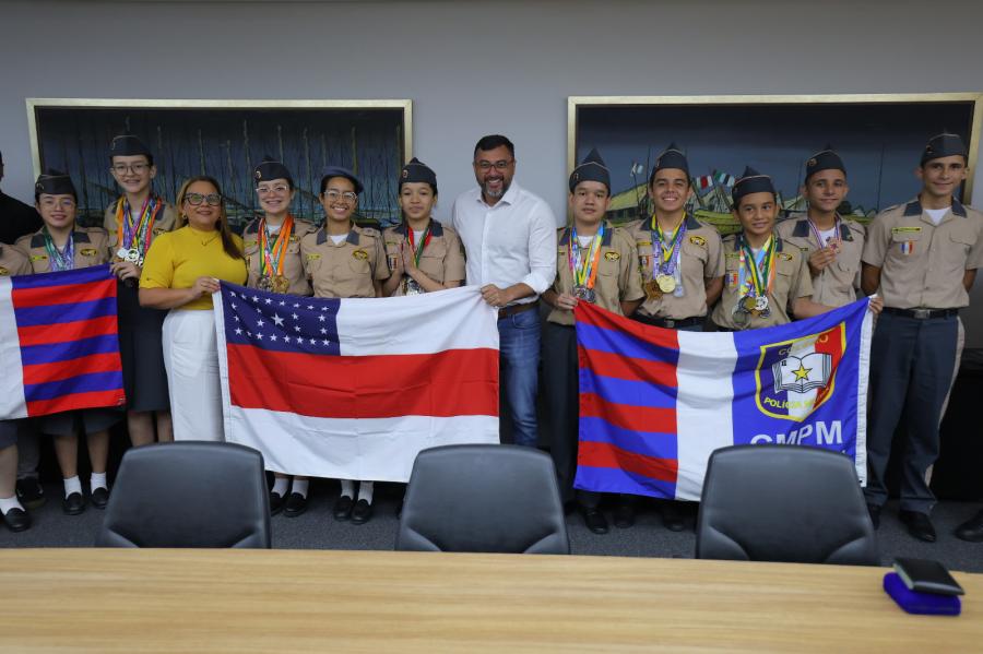Wilson Lima destaca apoio a estudantes do Amazonas na Olimpíada Internacional de Matemática, na Tailândia