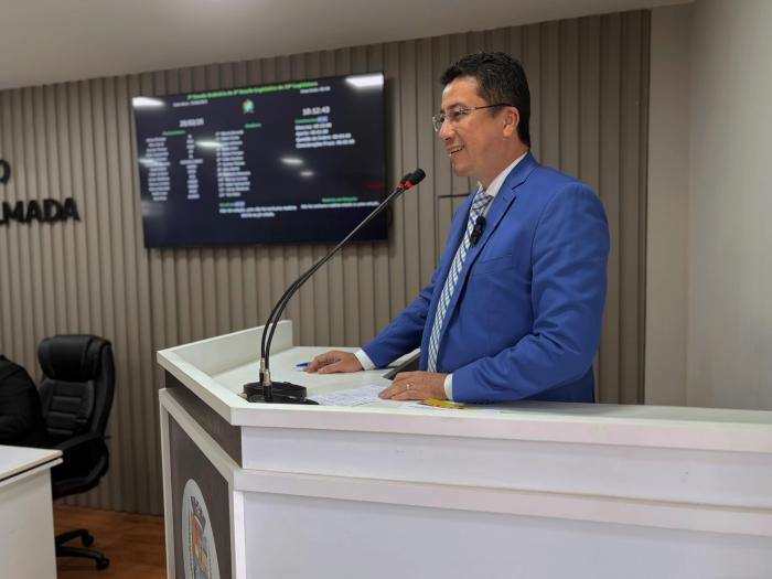 Fábio Cardoso indica melhorias para zona rural e CAPS 2 de Parintins Fábio Cardoso indica melhorias para zona rural e CAPS 2 de Parintins