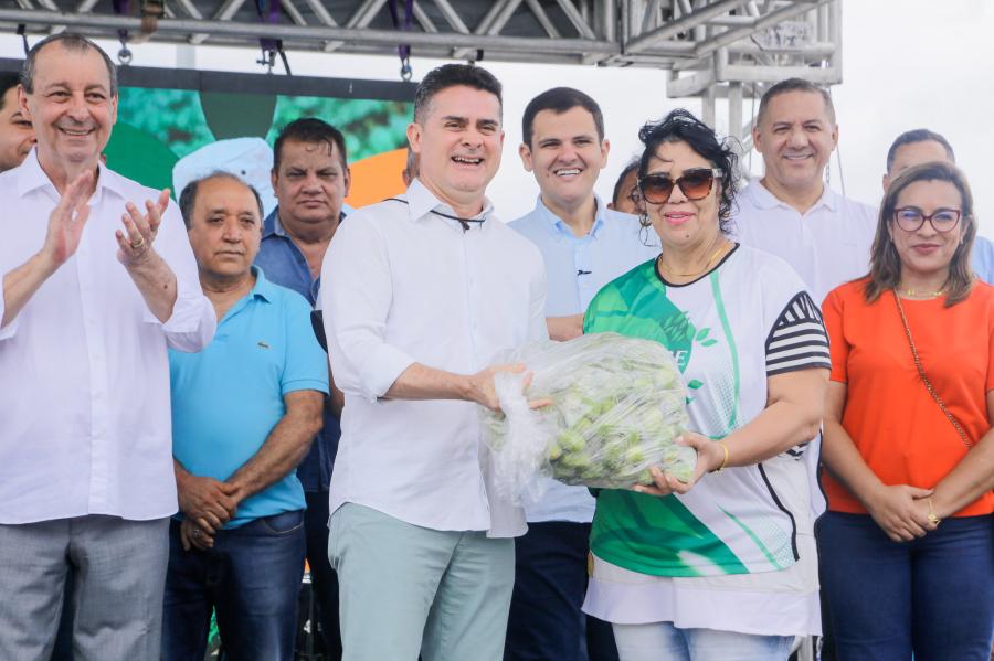David Almeida faz grande entrega do Programa de Aquisição de Alimentos