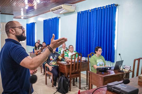 Prefeitura de Parintins oferece oficinas e capacitação ambiental para técnicos de Nhamundá