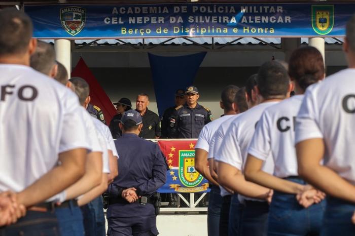 Segunda turma de alunos oficiais da PM inicia Curso de Formação após aprovação em concurso Segunda turma de alunos oficiais da PM inicia Curso de Formação após aprovação em concurso