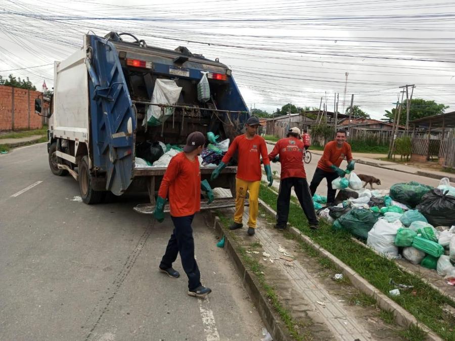 Descarte inadequado de vidro provoca aumento de acidentes com garis em Parintins Descarte inadequado de vidro provoca aumento de acidentes com garis em Parintins