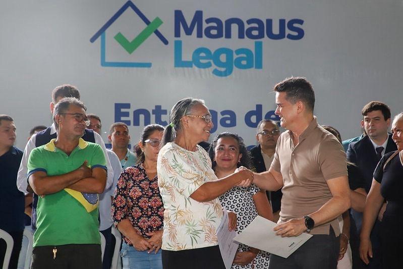 David Almeida entrega 1.000 registros de imóveis a famílias do bairro Zumbi dos Palmares David Almeida entrega 1.000 registros de imóveis a famílias do bairro Zumbi dos Palmares
