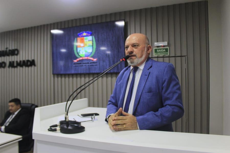 Cabo Linhares solicita reforço do Batalhão Ambiental contra invasões de terras em Parintins Cabo Linhares solicita reforço do Batalhão Ambiental contra invasões de terras em Parintins