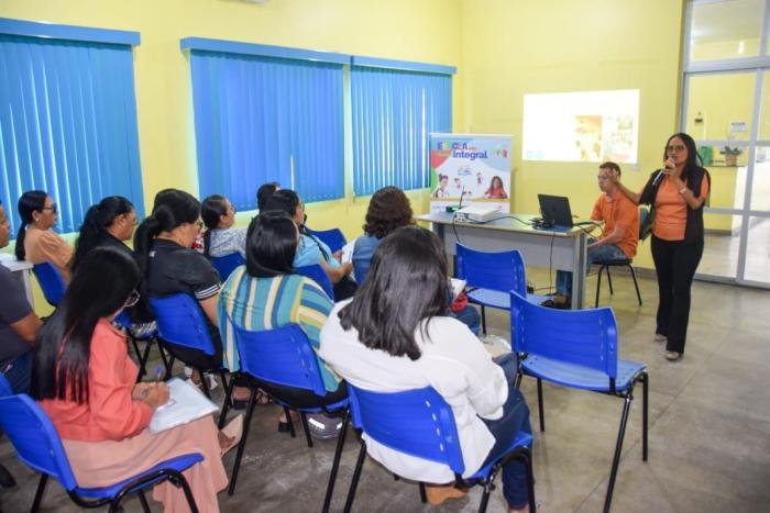 Parintins inicia implantação do Programa Escola em Tempo Integral na rede municipal Parintins inicia implantação do Programa Escola em Tempo Integral na rede municipal