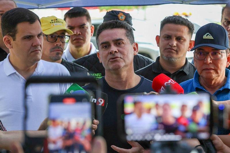 David Almeida entrega sexta obra viária do pacote para melhorar o trânsito em Manaus David Almeida entrega sexta obra viária do pacote para melhorar o trânsito em Manaus