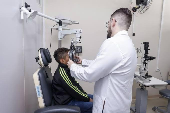 Márcia Baranda propõe mutirão de consultas oftalmológicas nas escolas de Parintins