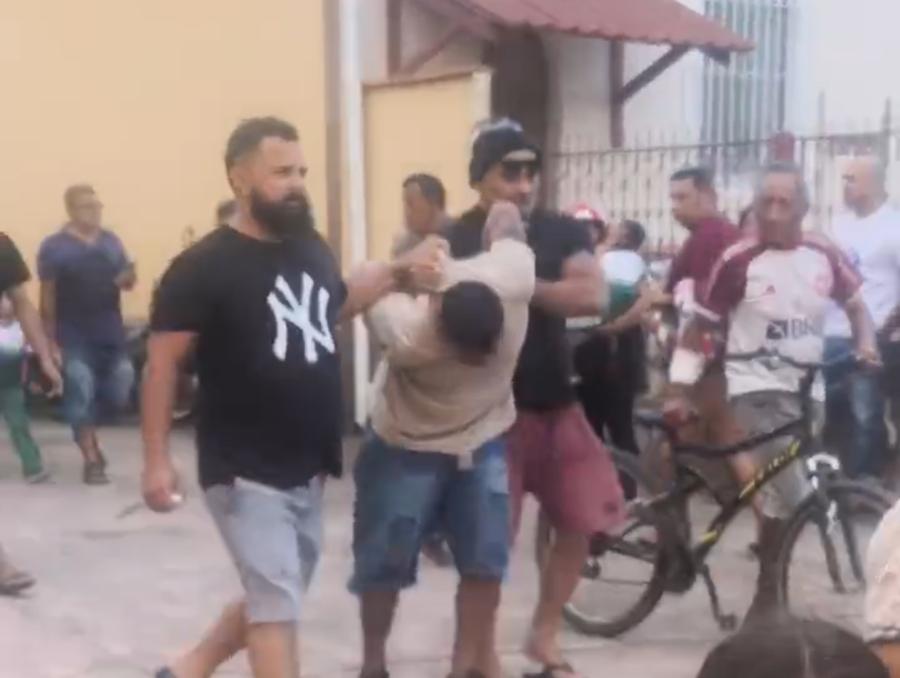 Após tentar matar mulher, homem é preso no Colégio do Carmo em Parintins