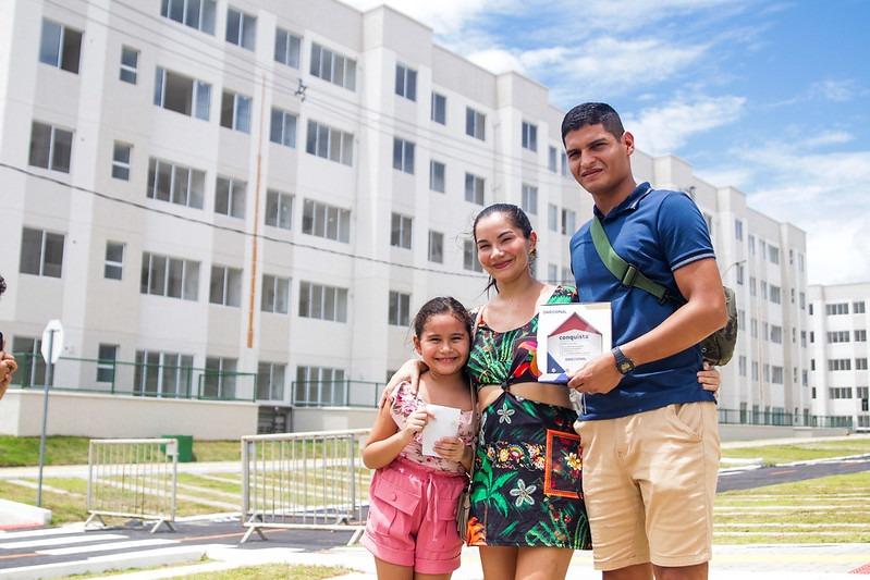 AMAZONAS MEU LAR:Famílias começam a receber as chaves dos apartamentos AMAZONAS MEU LAR:Famílias começam a receber as chaves dos apartamentos