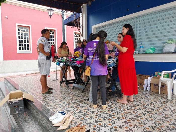 Bazar solidário arrecada fundos para ajudar animais resgatados em Parintins Bazar solidário arrecada fundos para ajudar animais resgatados em Parintins