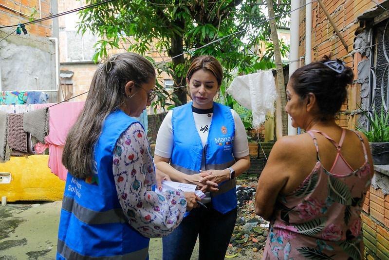 David Almeida reforça continuidade às ações em áreas afetadas pela chuva de domingo David Almeida reforça continuidade às ações em áreas afetadas pela chuva de domingo