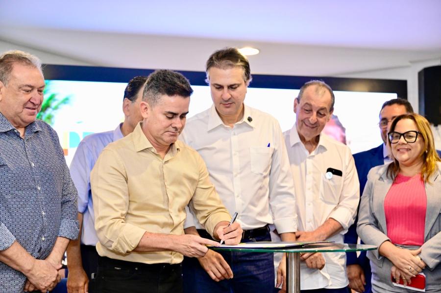 David Almeida e ministro da Educação inauguram centro de tecnologia e anunciam investimentos em qualificação David Almeida e ministro da Educação inauguram centro de tecnologia e anunciam investimentos em qualificação