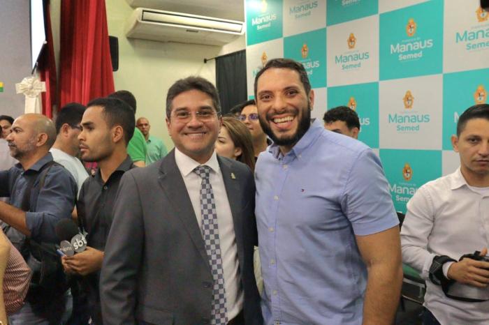 Jander Lobato prestigia a posse do novo secretário de Educação de Manaus Jander Lobato prestigia a posse do novo secretário de Educação de Manaus