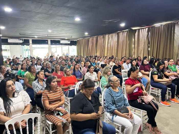 Governo do Amazonas realiza ações em Parintins após indicações de Márcia Baranda Governo do Amazonas realiza ações em Parintins após indicações de Márcia Baranda
