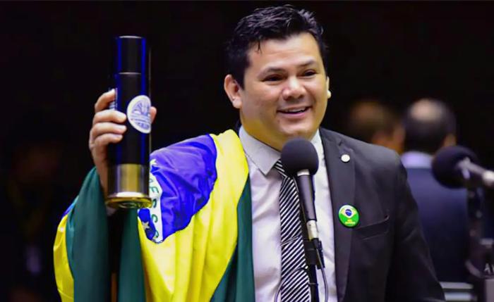 Advocacia-Geral da União pede apuração de declarações de deputado contra o presidente Lula Advocacia-Geral da União pede apuração de declarações de deputado contra o presidente Lula