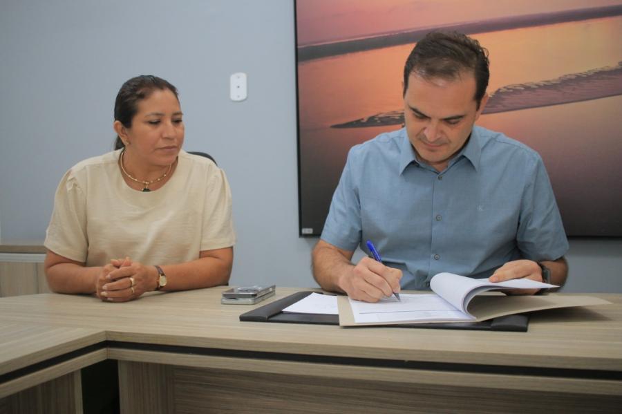 Mateus Assayag anuncia Abono aos profissionais da Educação referente a 2024