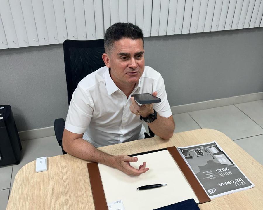David Almeida reforça compromisso da gestão com a população após fim da greve dos rodoviários