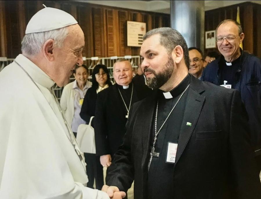 Bispo de Parintins manifesta pesar pela morte do Papa Francisco