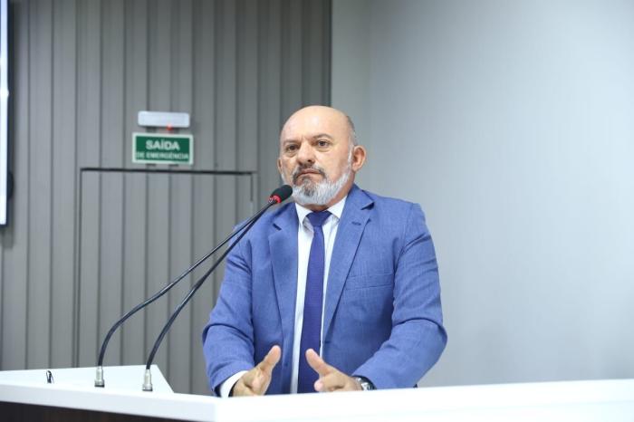 Cabo Linhares cobra providências da Amazonas Energia após apagões no Mamuru Cabo Linhares cobra providências da Amazonas Energia após apagões no Mamuru
