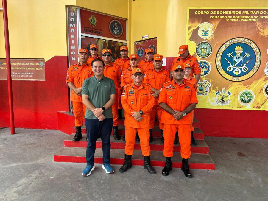 Mateus Assayag fortalece parceria com Bombeiros de Parintins