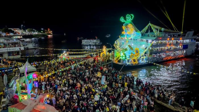 Multidão acompanha Romaria das Águas em homenagem a Nossa Senhora do Carmo Multidão acompanha Romaria das Águas em homenagem a Nossa Senhora do Carmo
