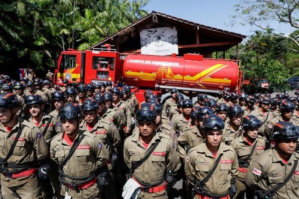 Simulado contra incêndio florestal mobiliza 250 bombeiros no Amazonas
