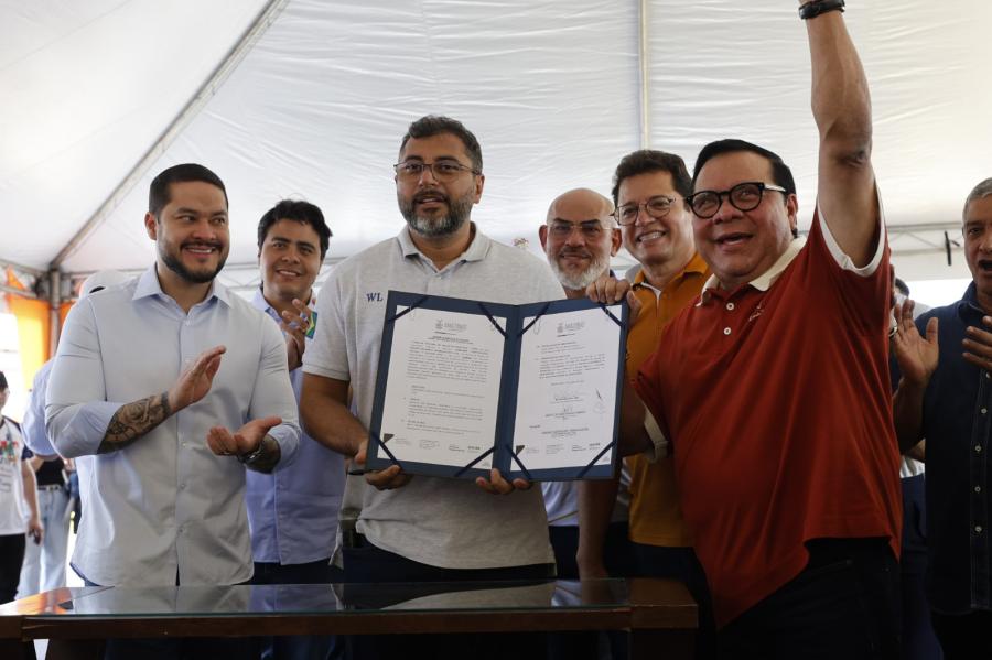 Nos 93 anos de Coari, Wilson Lima anuncia R$ 25 milhões em asfaltamento e nova iluminação pública