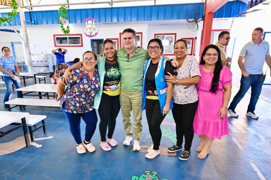 David Almeida visita creche Dalila Bentes Duarte e reforça compromisso com educação infantil