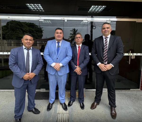Vereadores de Parintins denunciam suspeita de cartel de combustíveis ao Ministério Público