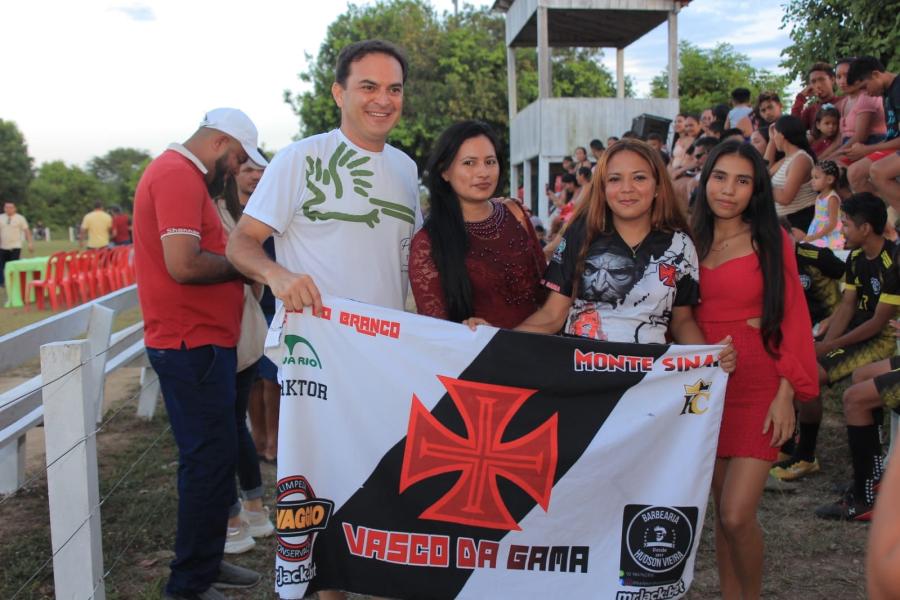 Prefeitura de Parintins dá início ao Campeonato Caburiense de Futebol 2025