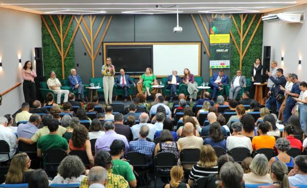 Fapeam integra encontro da comunidade científica amazônica com a presidência da COP30