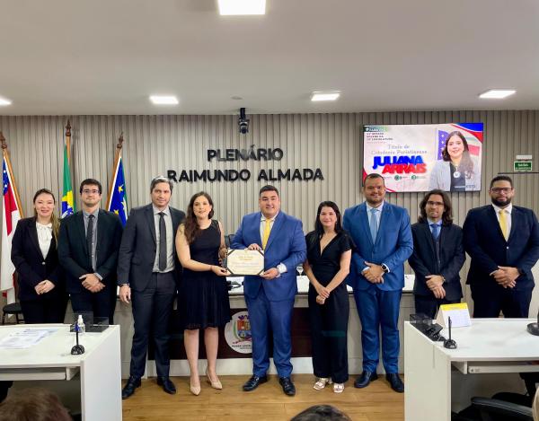 Prefeitura prestigia homenagem a juíza por projetos de inclusão em Parintins