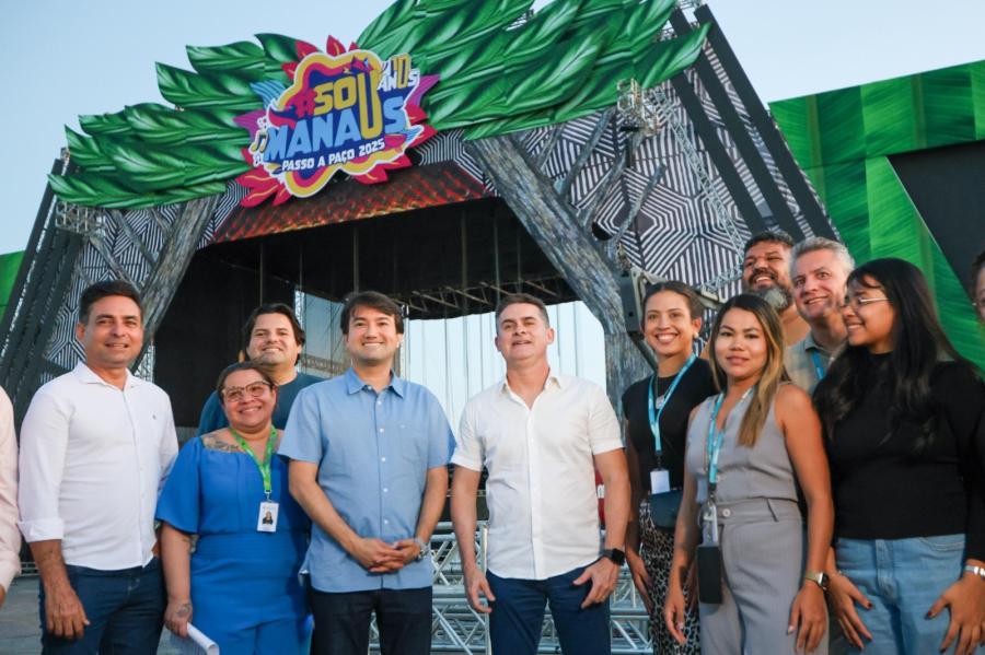 David Almeida acompanha fase final da montagem da megaestrutura do ‘#SouManaus 2025’