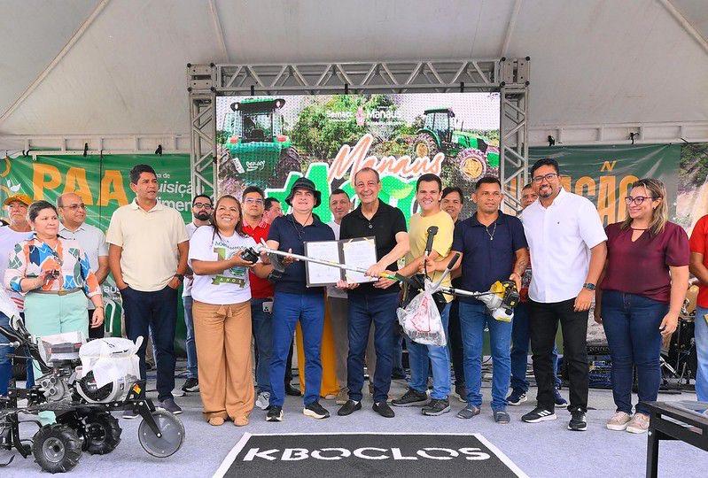 David Almeida impulsiona agricultura familiar com equipamentos e editais para associações rurais David Almeida impulsiona agricultura familiar com equipamentos e editais para associações rurais