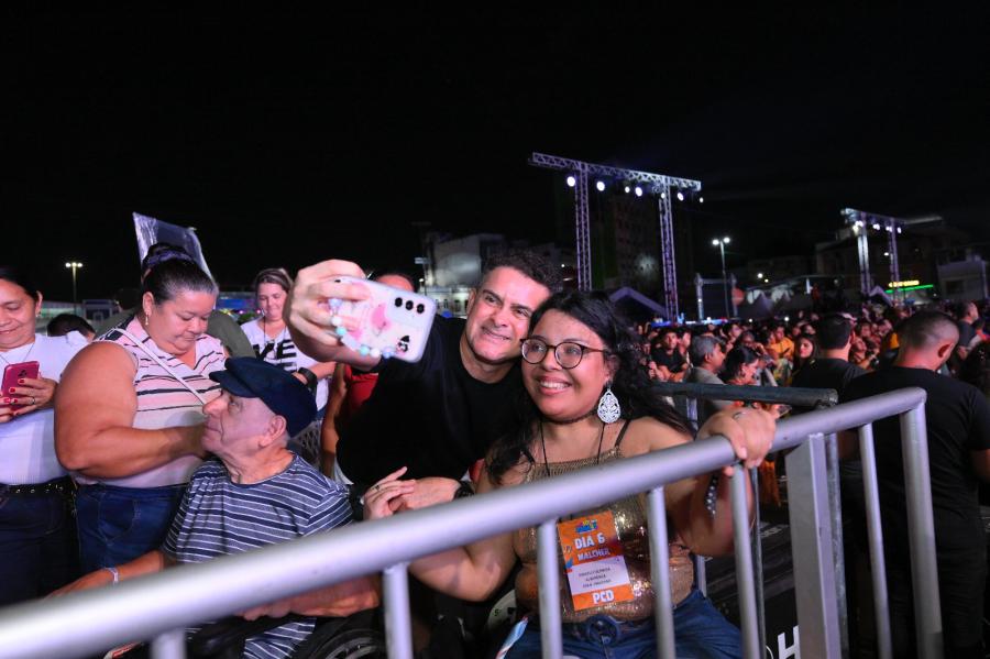 David Almeida visita espaço de acessibilidade para PcDs no #SouManaus 2025